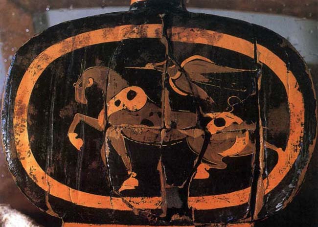 Cheval coloré sur un vase de laque