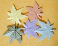 Origami de petites feuilles d'érable - menu